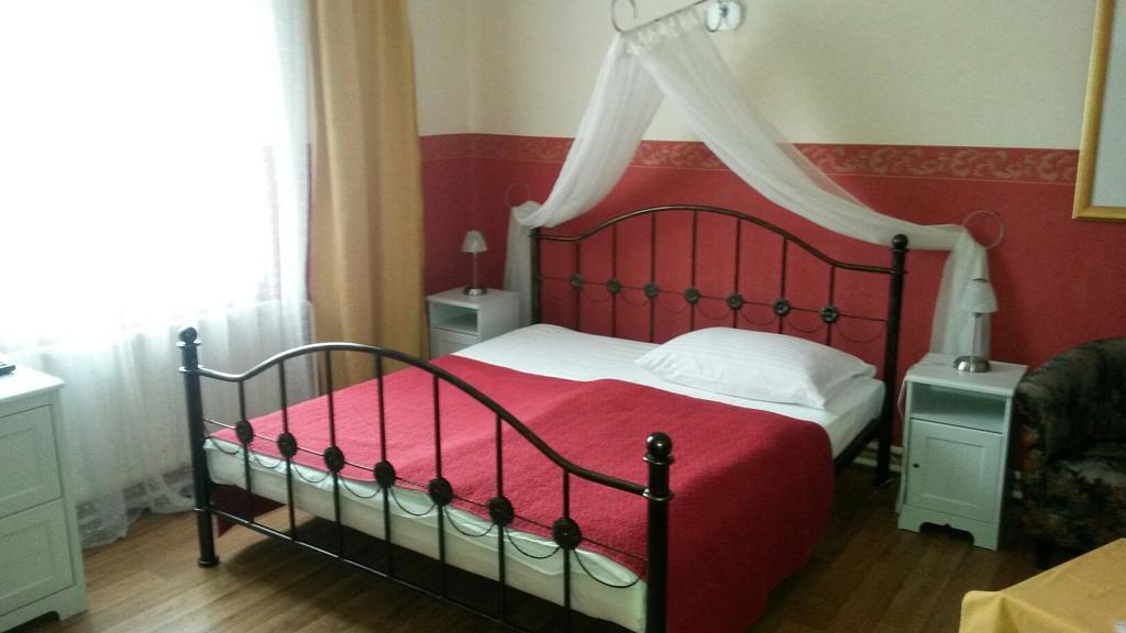 Pension Lucie Praha Bagian luar foto